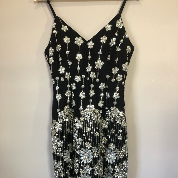 Soiéblu sparkling short dress. - Picture 2 of 3